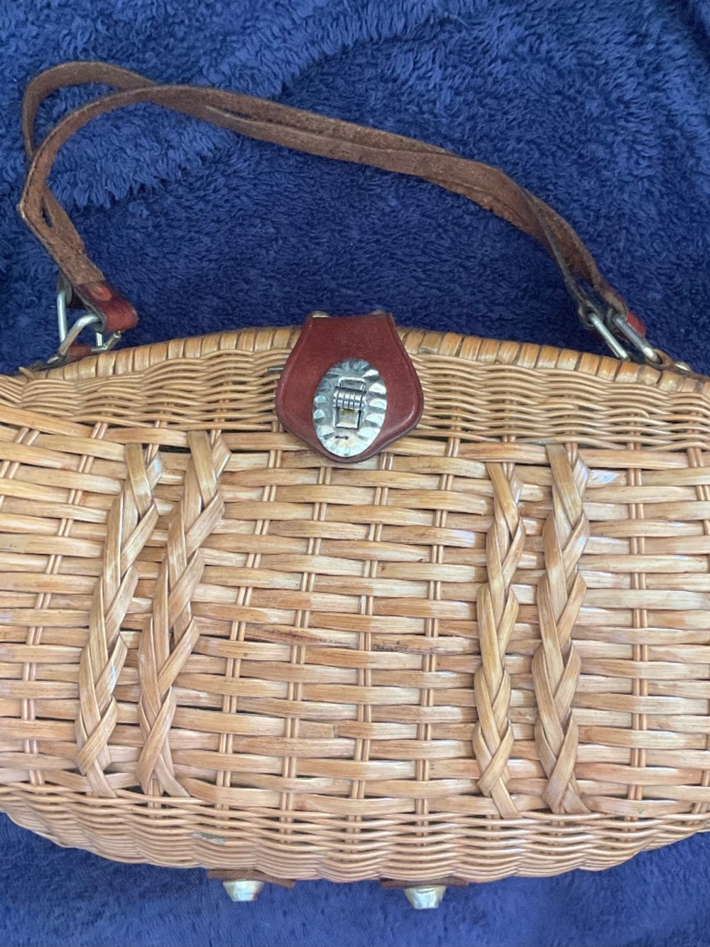 VINTAGE WICKER RATTAN  HAND BAG BY DU-VAL  HONG HONG